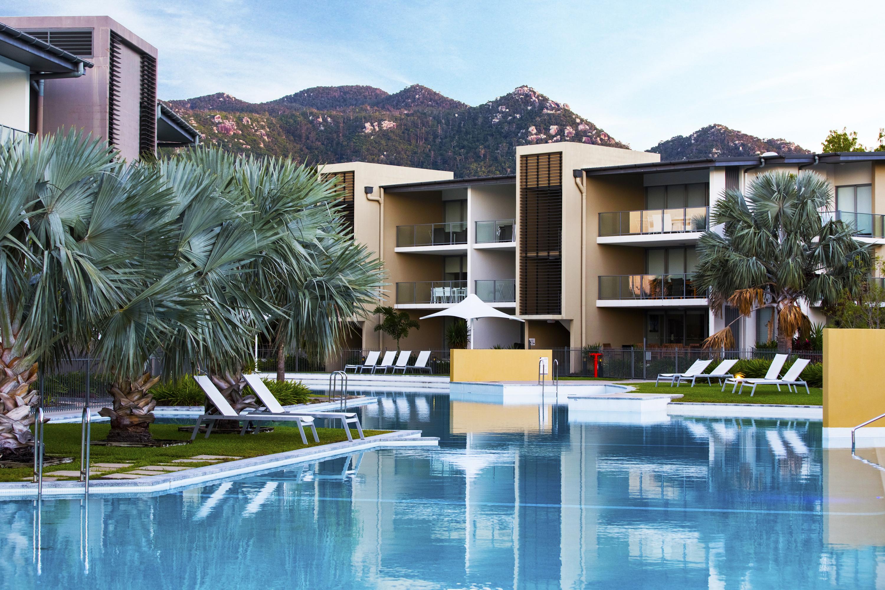 Hotel Peppers Blue On Blue Nelly Bay Exterior foto The Westin Resort and Spa, La Manga