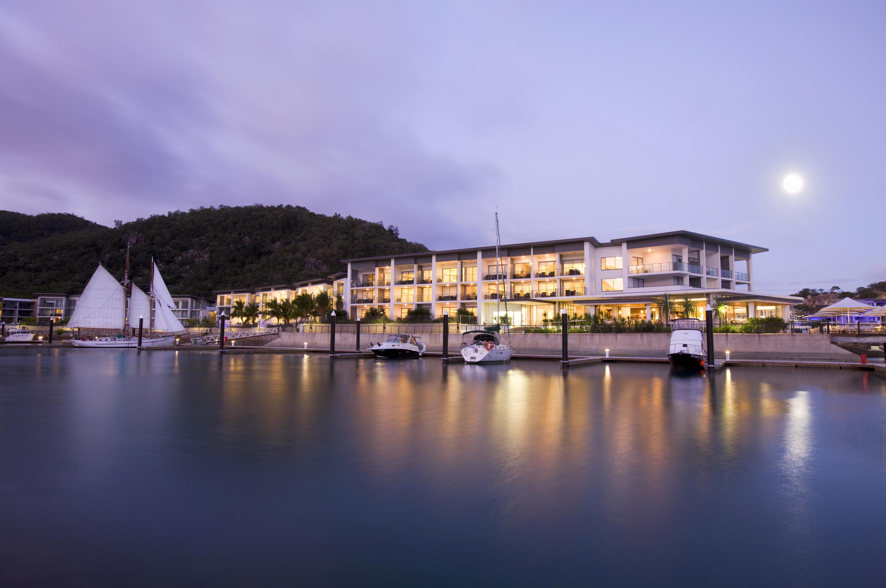 Hotel Peppers Blue On Blue Nelly Bay Exterior foto The Pearl Resort at Hamilton Island